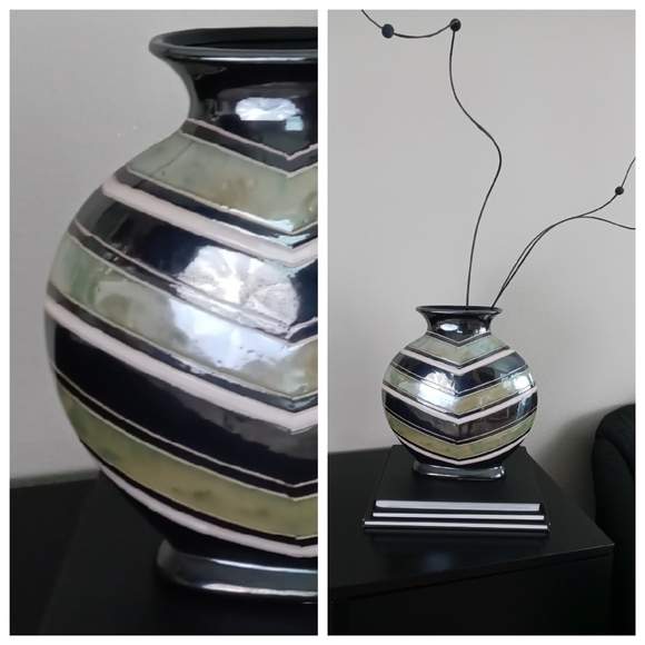 "THREE HANDS" Geometric Eclectic Ceramic Vase - Picture 3 of 9